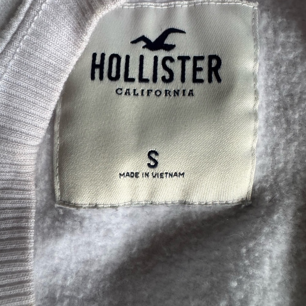 Hollister Cropped Santa Monica Pullover – Women’s Small | Raw Hem, Lightweight - Picture 2 of 2